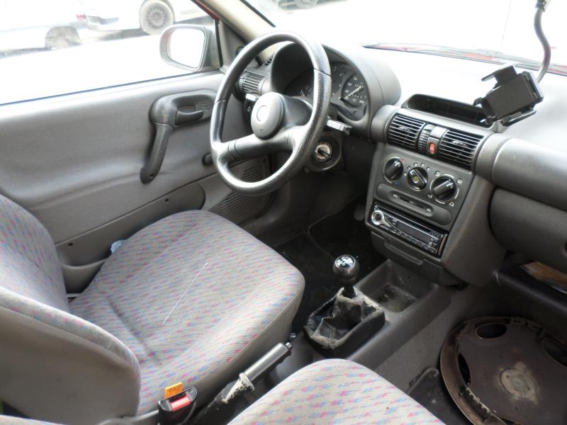 Image Feu arriere principal droit (feux) - OPEL CORSA B