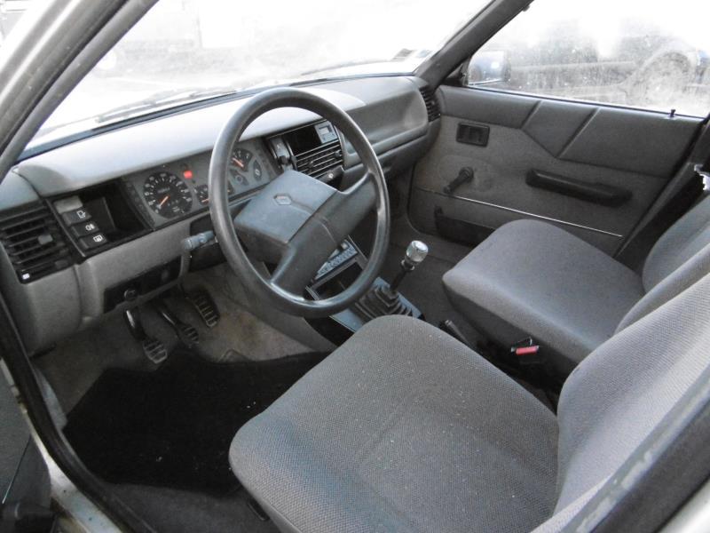 Image Feu arriere principal gauche (feux) - RENAULT R11