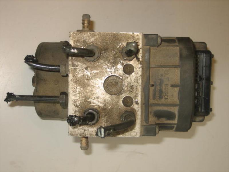 Blocco ABS (antibloccaggio freni) PEUGEOT 406 PHASE 2 BREAK Diésel - 1