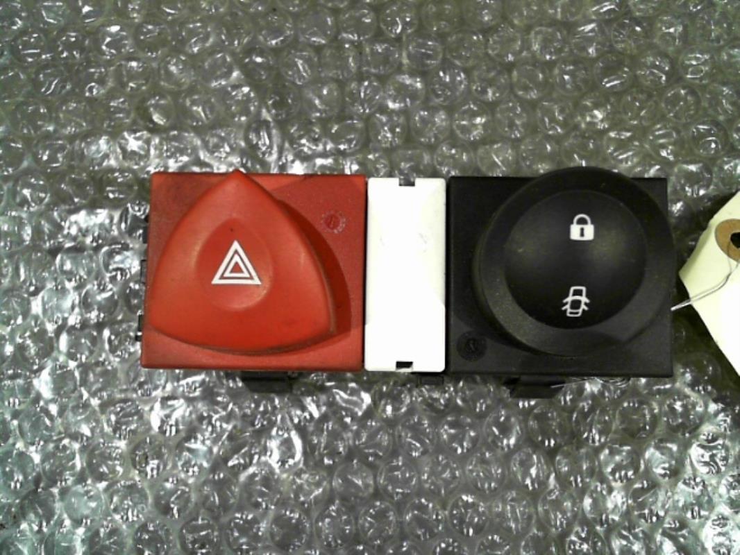 Bouton de warning RENAULT MEGANE 2 PHASE 2 CABRIOLET Diesel - 1