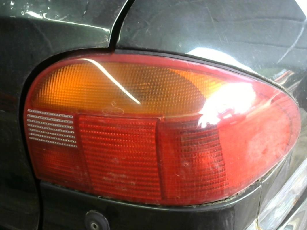 Fanale posteriore principale destro (luci) FORD MONDEO 1 PHASE 1 Diésel - 1