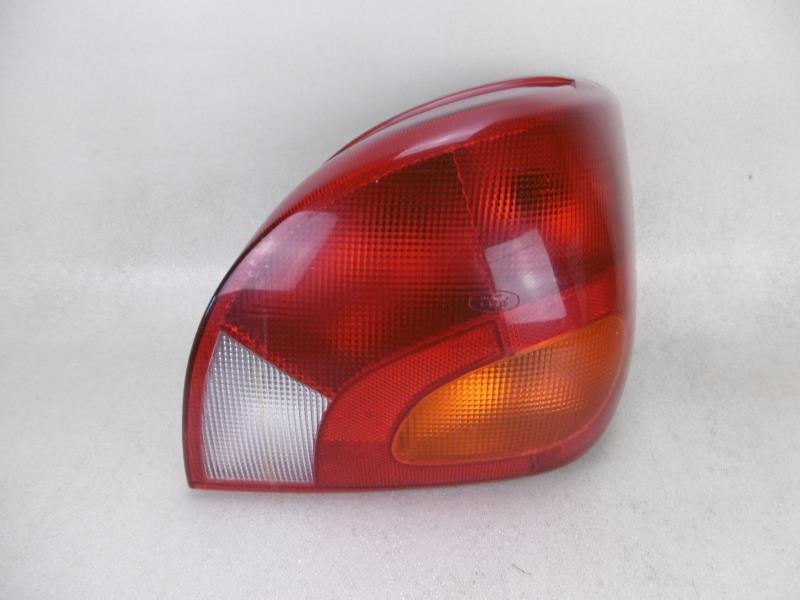 Fanale posteriore principale destro (luci) FORD FIESTA 4 PHASE 1  - 1