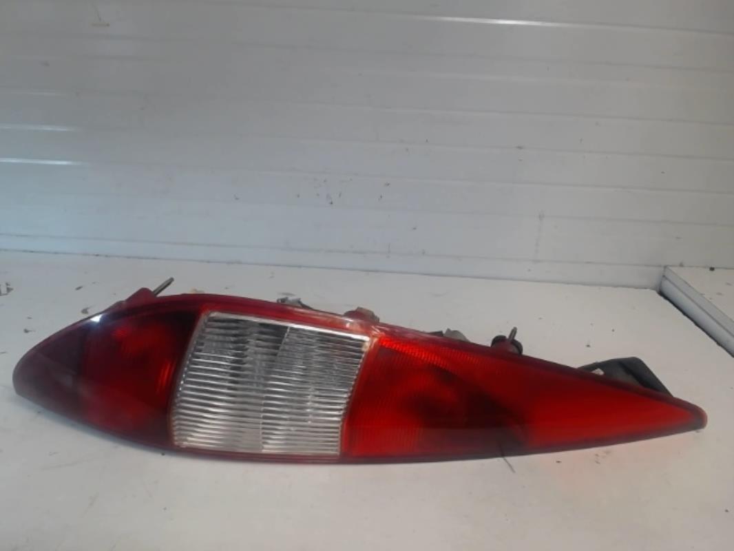 Fanale posteriore principale sinistro (luci) FORD MONDEO 2 BREAK Diésel - 1