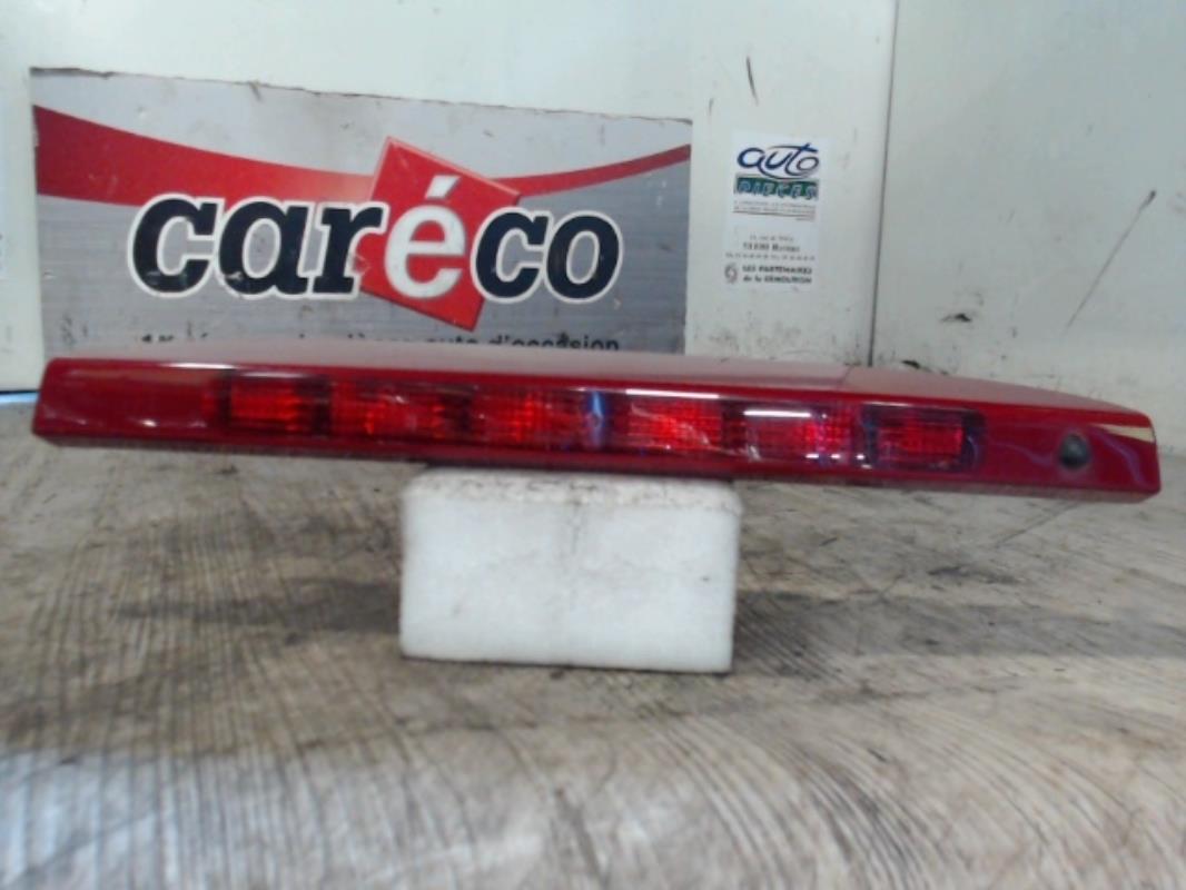 Feu arriere stop central RENAULT CLIO 3 PHASE 2 BREAK Diesel - 1