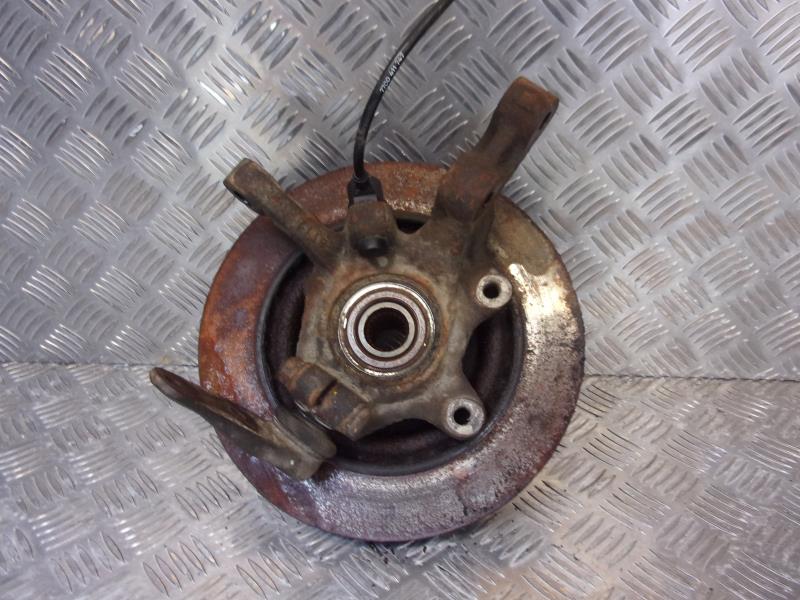 Fusee avant gauche RENAULT CLIO 2 PHASE 2 Diesel - 1