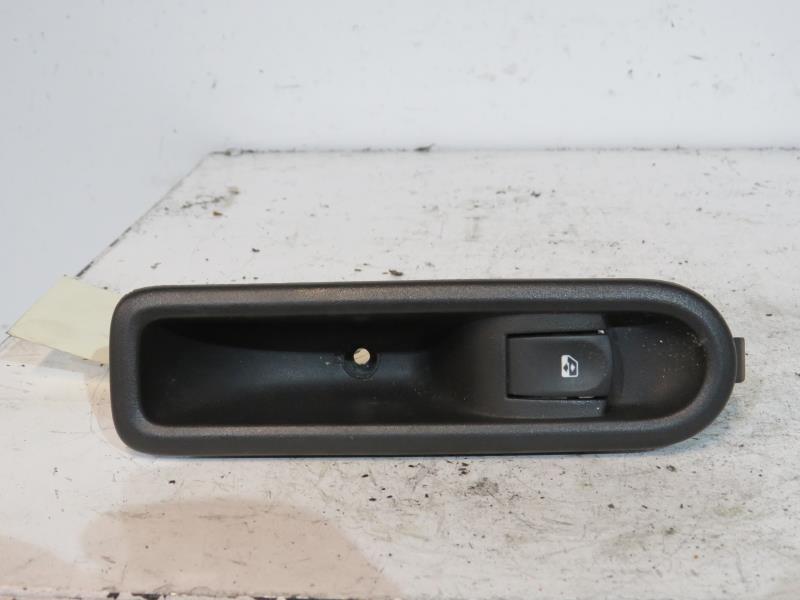 Interruttore lavacristalli posteriore destro RENAULT CLIO 3 PHASE 2 Diésel - 1