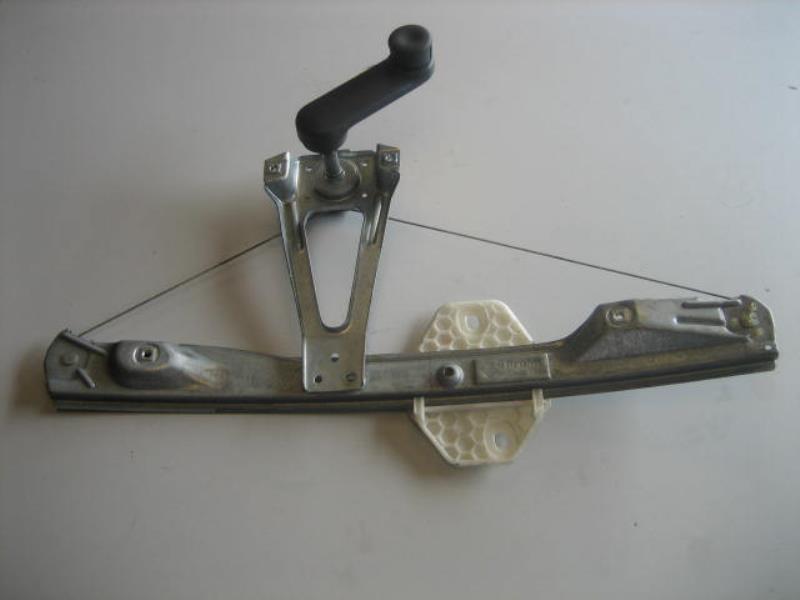 Alzacristalli manuale posteriore sinistro RENAULT CLIO 2 PHASE 1 Diésel - 1