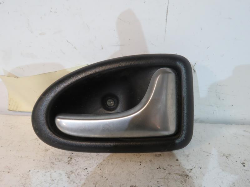 Maniglia interna posteriore destra RENAULT CLIO 2 PHASE 2 Diésel - 1