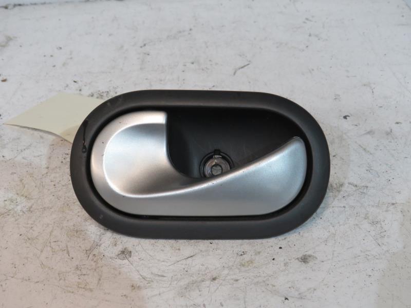 Maniglia interna posteriore sinistra RENAULT CLIO 3 PHASE 2 Diésel - 1