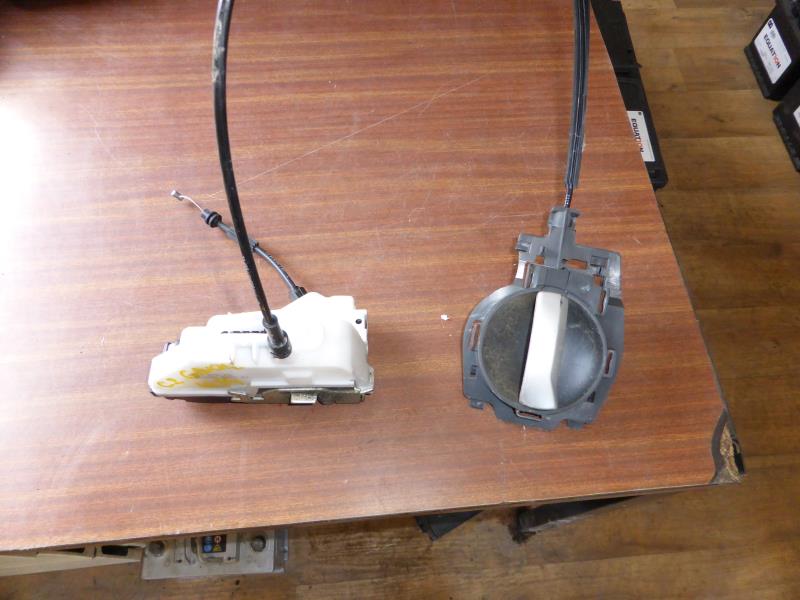 Serrure avant gauche CITROEN C2 PHASE 1 Diesel - 1