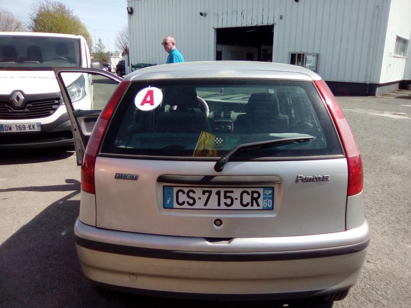 Gruppo ottico anteriore secondario sinistro (luci)(freccia) FIAT PUNTO 1 PHASE 1 Gasolina - 1