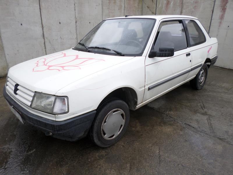 Image Feu arriere principal droit (feux) - PEUGEOT 309