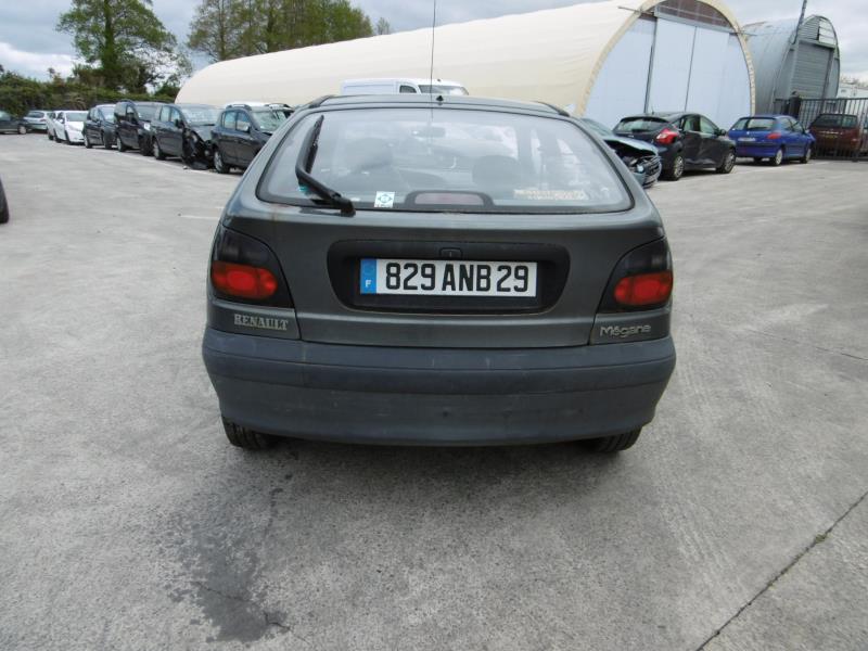 Image Retroviseur droit - RENAULT MEGANE 1