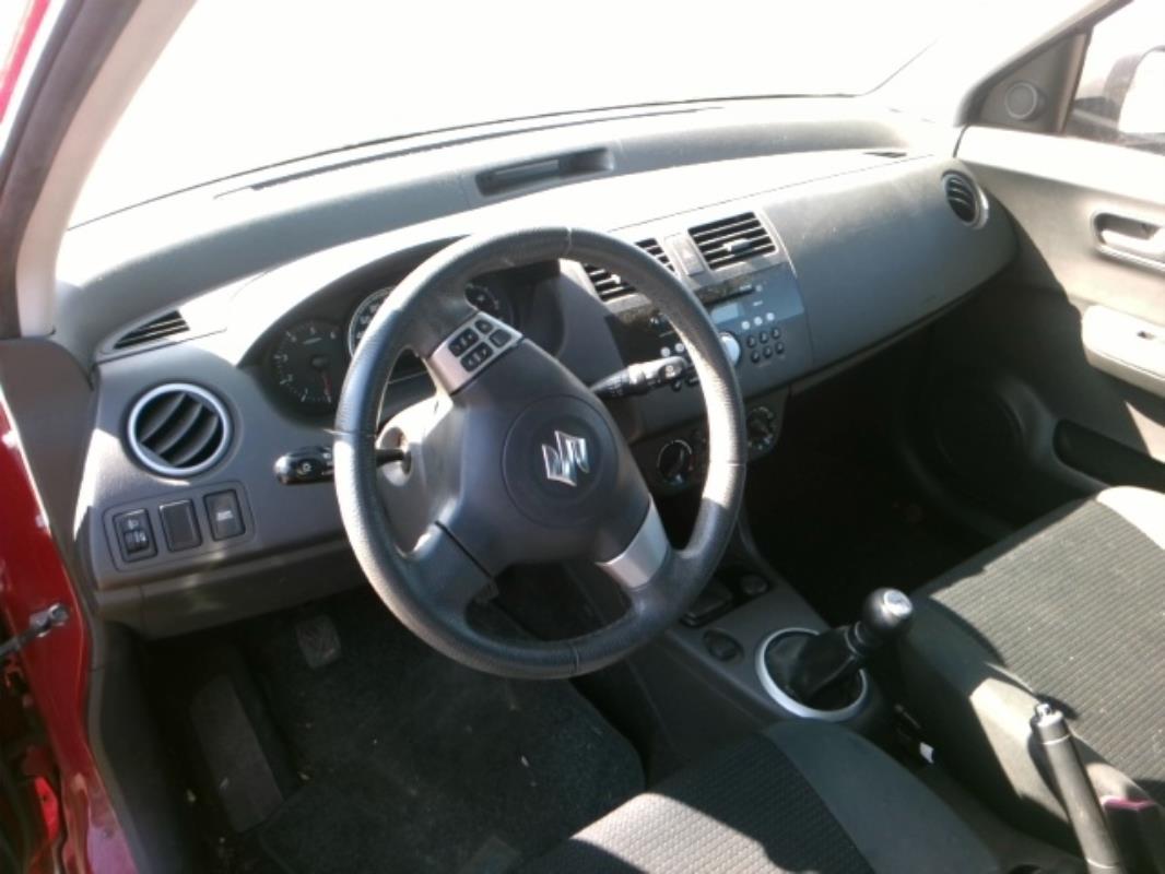 Image Malle/Hayon arriere - SUZUKI SWIFT 3