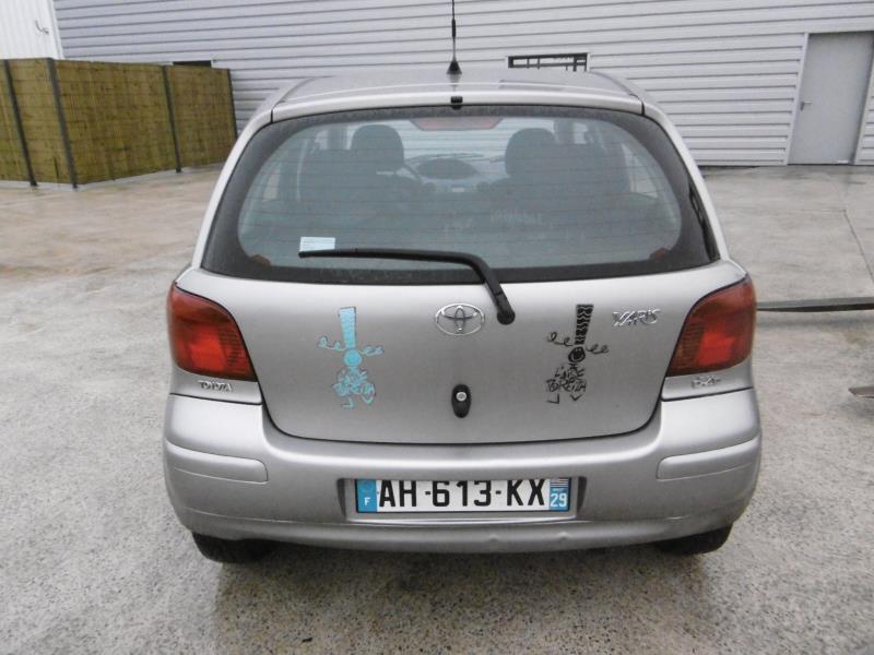 Image Feu arriere principal gauche (feux) - TOYOTA YARIS 1