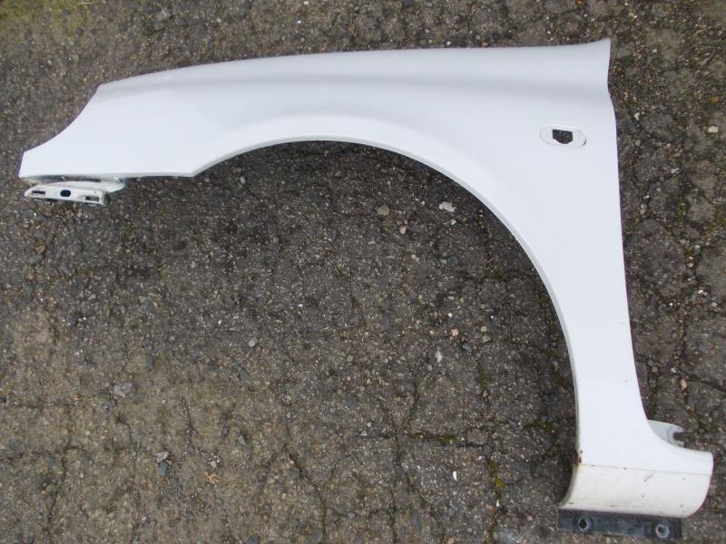 Aile avant gauche RENAULT CLIO 2 PHASE 1 Diesel - 1