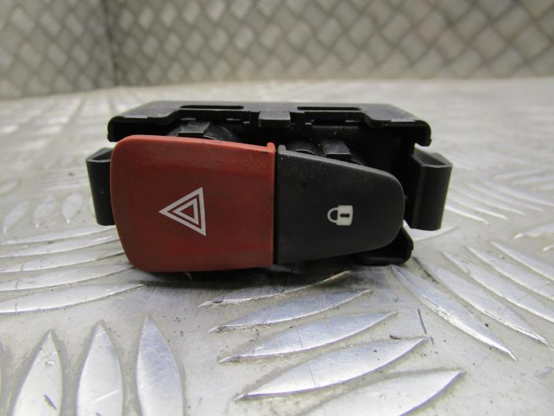 Bouton de warning RENAULT MEGANE 3 PHASE 1 Diesel - 1