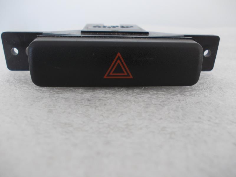 Bouton de warning SUZUKI GRAND VITARA 2 PHASE 1 Diesel - 1