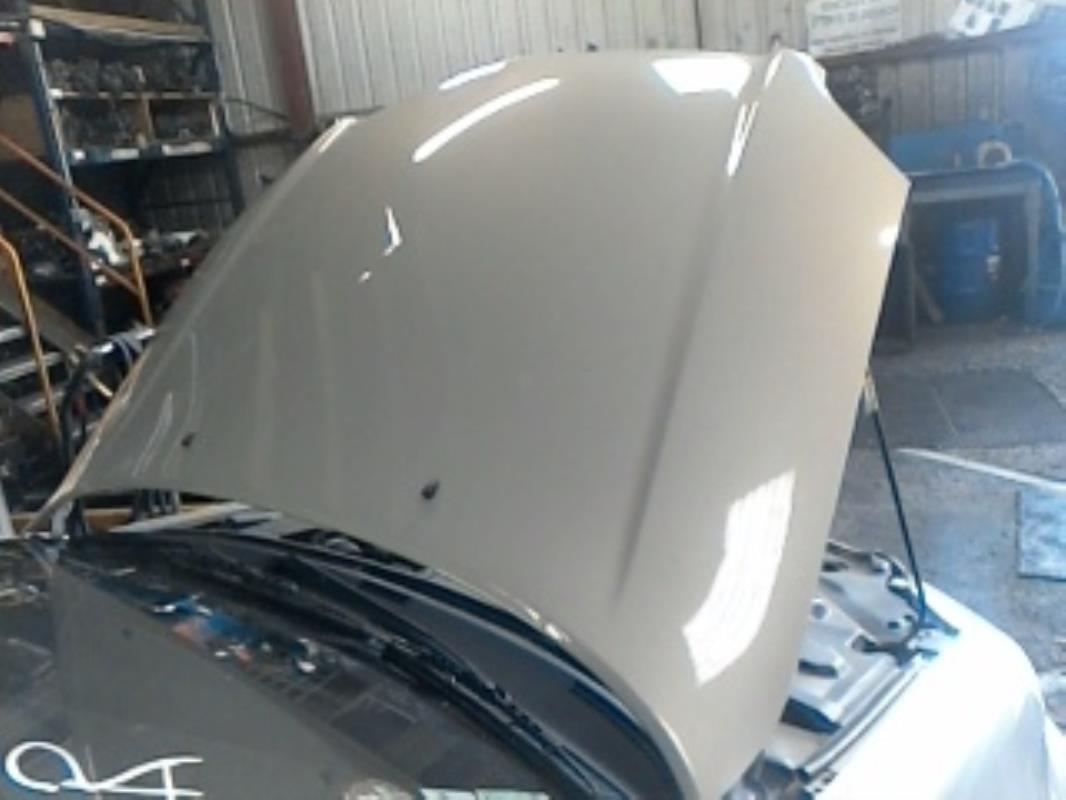 Capot TOYOTA AVENSIS 2 PHASE 1 Diesel - 1
