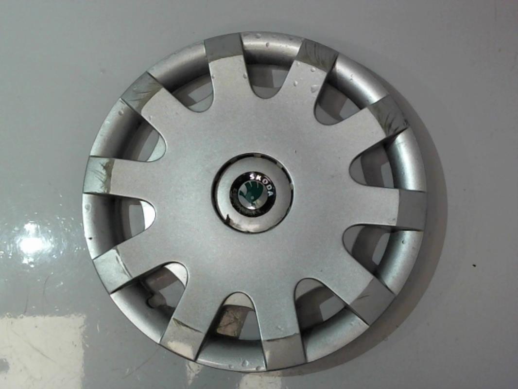 Enjoliveur SKODA OCTAVIA 1 PHASE 2 Essence - 1