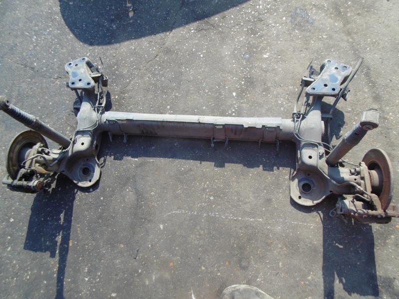 Essieu arriere PEUGEOT 207 PHASE 1 Diesel - 1