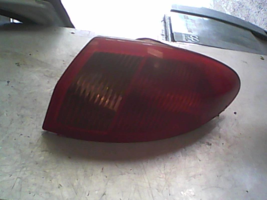 Fanale posteriore principale destro (luci) ALFA ROMEO 147 PHASE 1 Diésel - 1