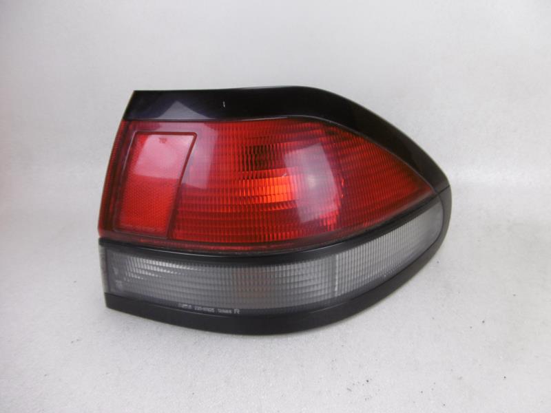 Fanale posteriore principale destro (luci) MAZDA 626 4 PHASE 1  - 1