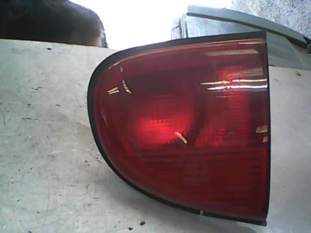 Feu arriere secondaire droit (feux) FORD ESCORT 6 Essence - 1