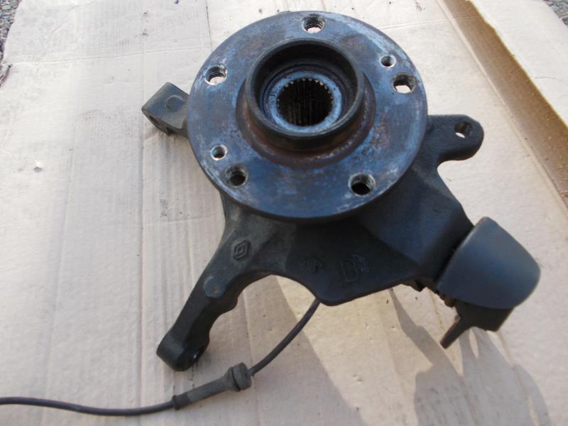 Moyeu avant droit RENAULT LAGUNA 2 PHASE 1 Diesel - 1