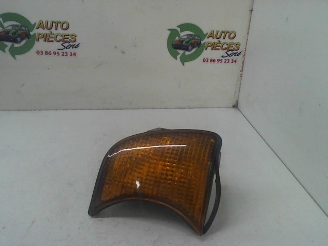 Optique avant secondaire gauche (feux)(clignotant) BMW SERIE 5 E39  - 1