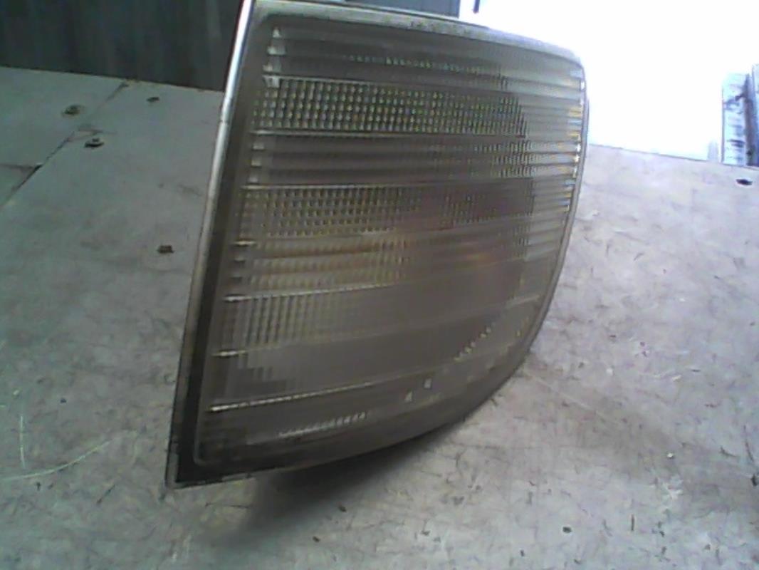 Gruppo ottico anteriore secondario sinistro (luci)(freccia) MERCEDES VITO 638  - 1