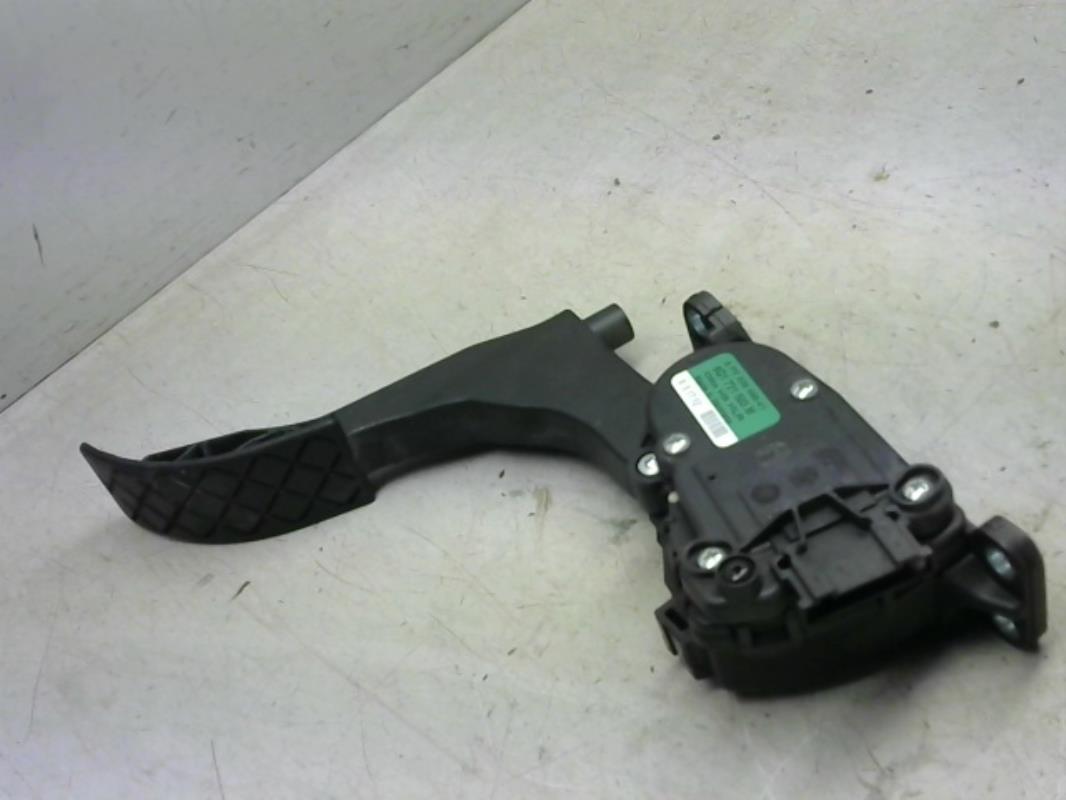 Pedale d'accelerateur VOLKSWAGEN POLO 5 PHASE 1 Essence - 1