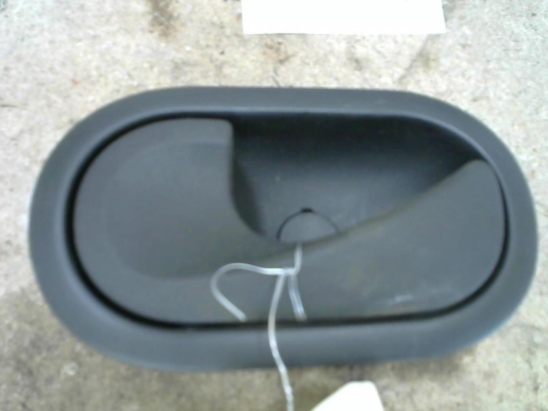 Maniglia interna posteriore sinistra RENAULT CLIO 3 PHASE 1 Diésel - 1