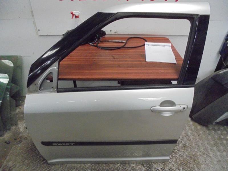 Porte avant gauche SUZUKI SWIFT 3 Essence - 1