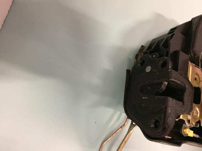 Serrure avant droit HYUNDAI TRAJET Diesel - 1