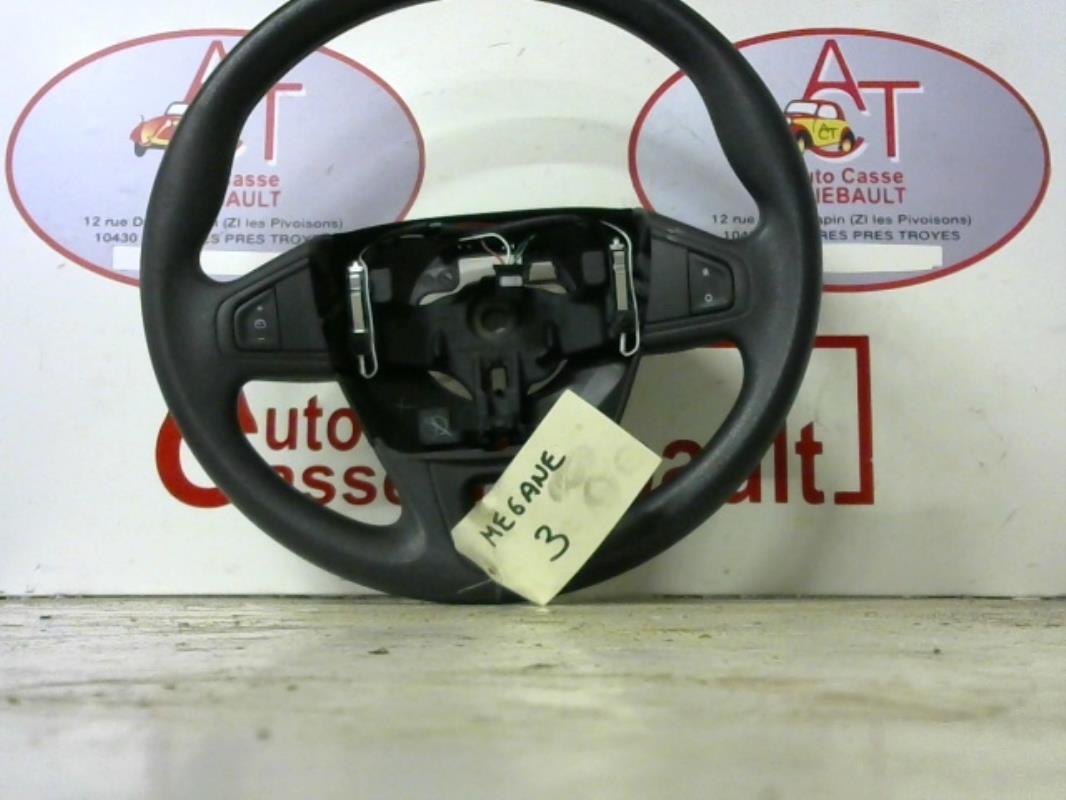Volant RENAULT MEGANE 3 PHASE 1 BREAK Diesel - 1