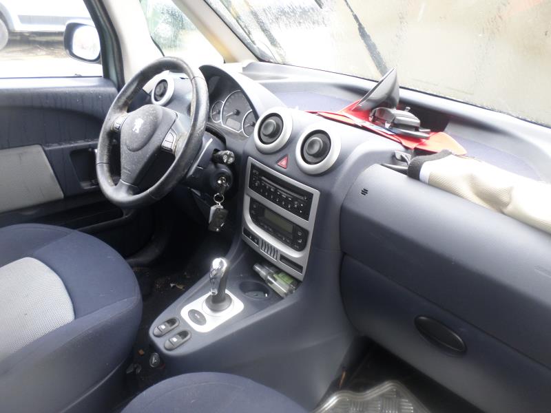 Image Feu arriere principal gauche (feux) - PEUGEOT 1007