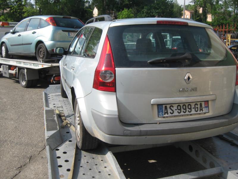 Verin de coffre gauche