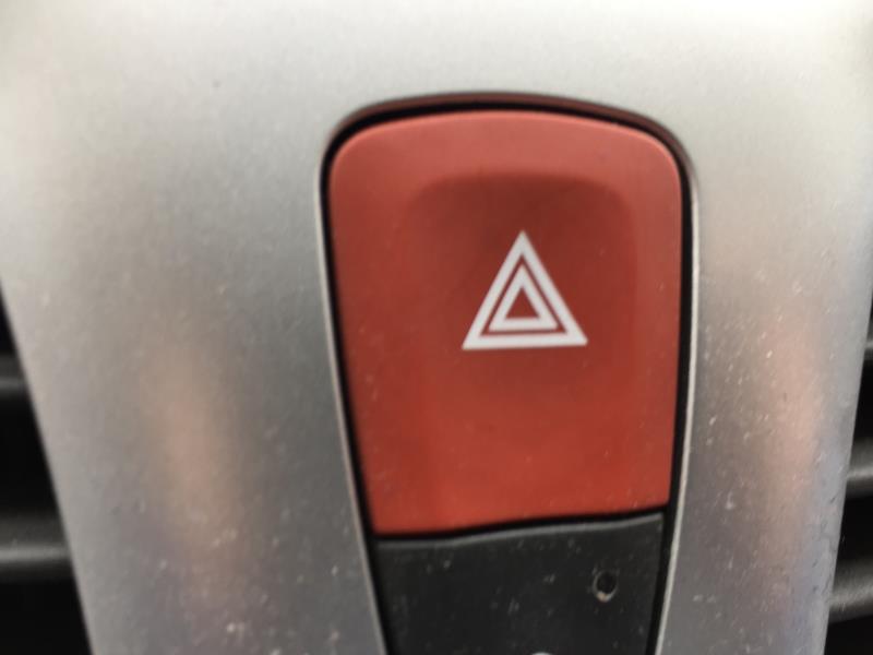 Bouton de warning RENAULT SCENIC 3 PHASE 1 Diesel - 1