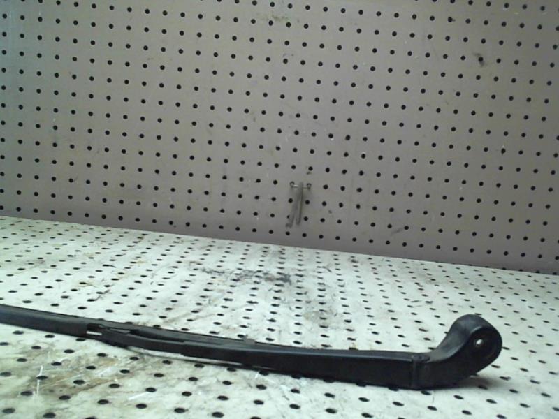 Bras essuie glace arriere BMW X5 E53  - 1