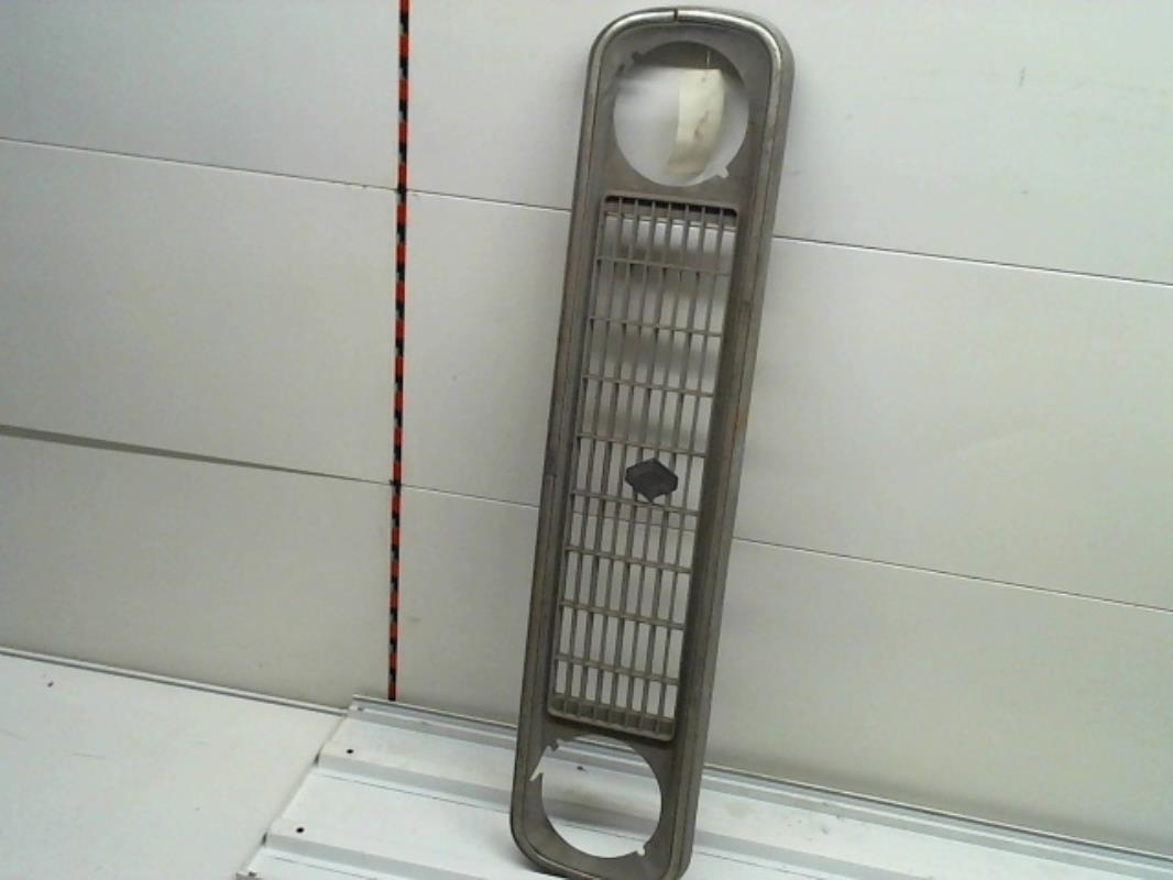 Calandre RENAULT R4 FOURGONNETTE Essence - 1