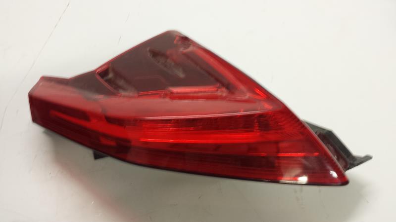 pièce détachée occasion Feu arriere droit PEUGEOT