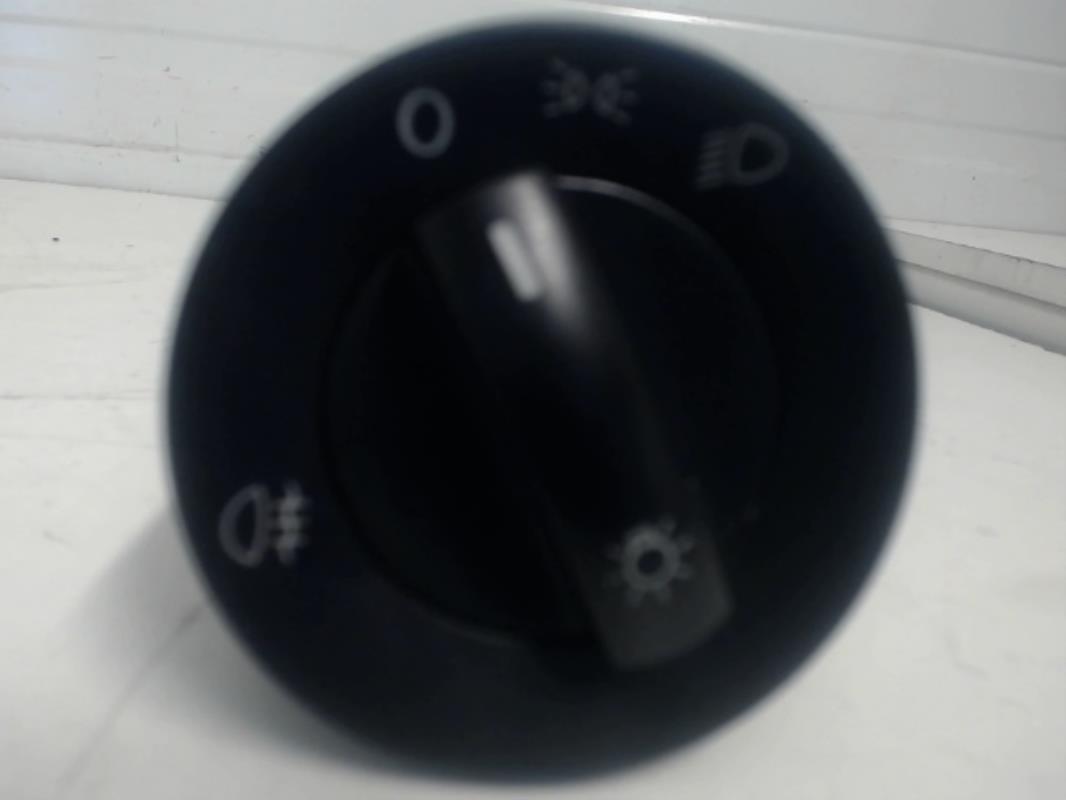 Commande de phare VOLKSWAGEN POLO 4 PHASE 1 Diesel - 1