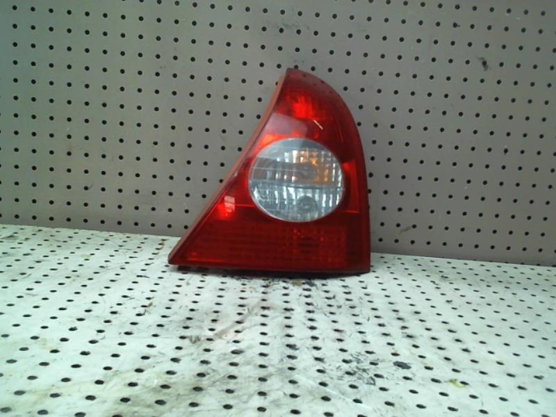 Feu arriere principal droit (feux) RENAULT CLIO 2 PHASE 2 Essence - 1