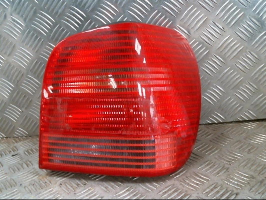 Fanale posteriore principale destro (luci) VOLKSWAGEN POLO 3 PHASE 2 Gasolina - 1