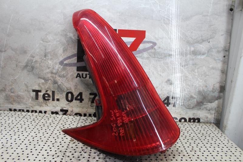 Fanale posteriore principale sinistro (luci) PEUGEOT 206 PHASE 1 BREAK Diésel - 1