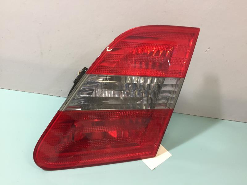 Feu arriere secondaire droit (feux) MERCEDES CLASSE B 245 PHASE 1 Diesel - 1