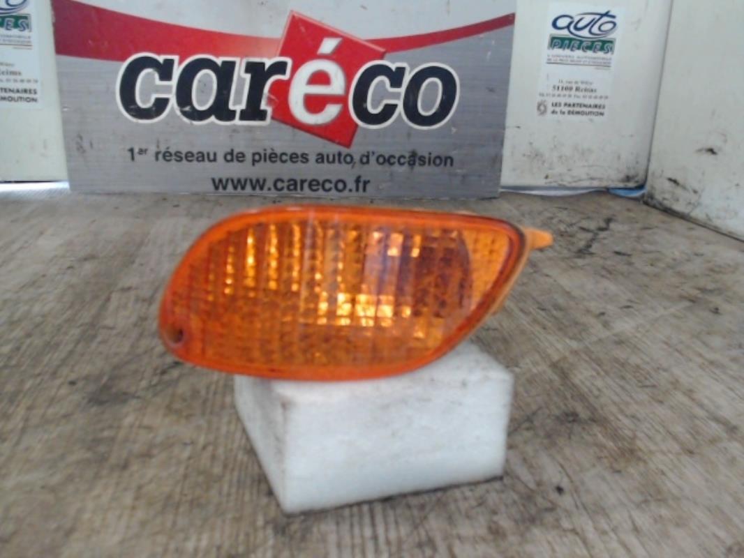 Optique avant secondaire gauche (feux)(clignotant) FORD FOCUS 1 Essence - 1