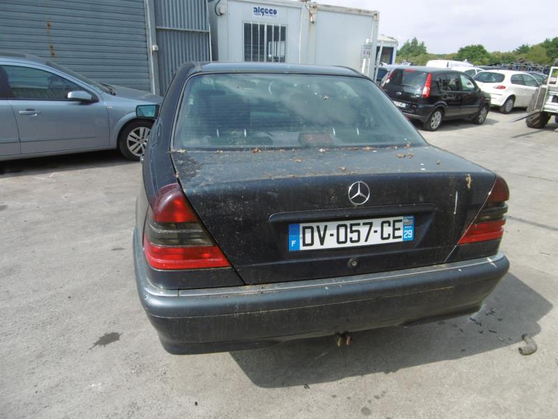 Image Feu arriere principal droit (feux) - MERCEDES CLASSE C 202