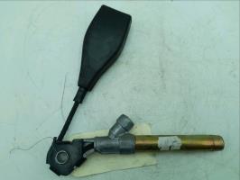 Attache ceinture avant gauche